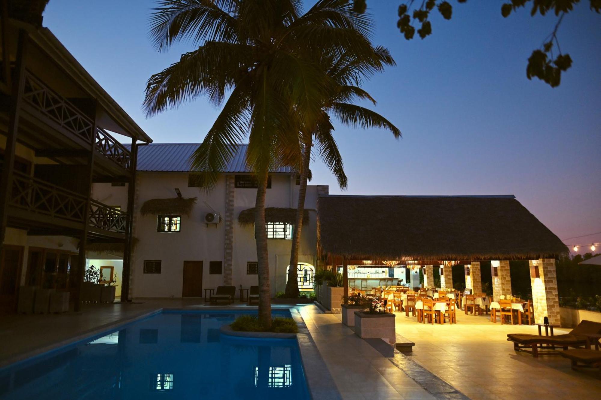 Hotel Baobab Cafe Morondava Dış mekan fotoğraf